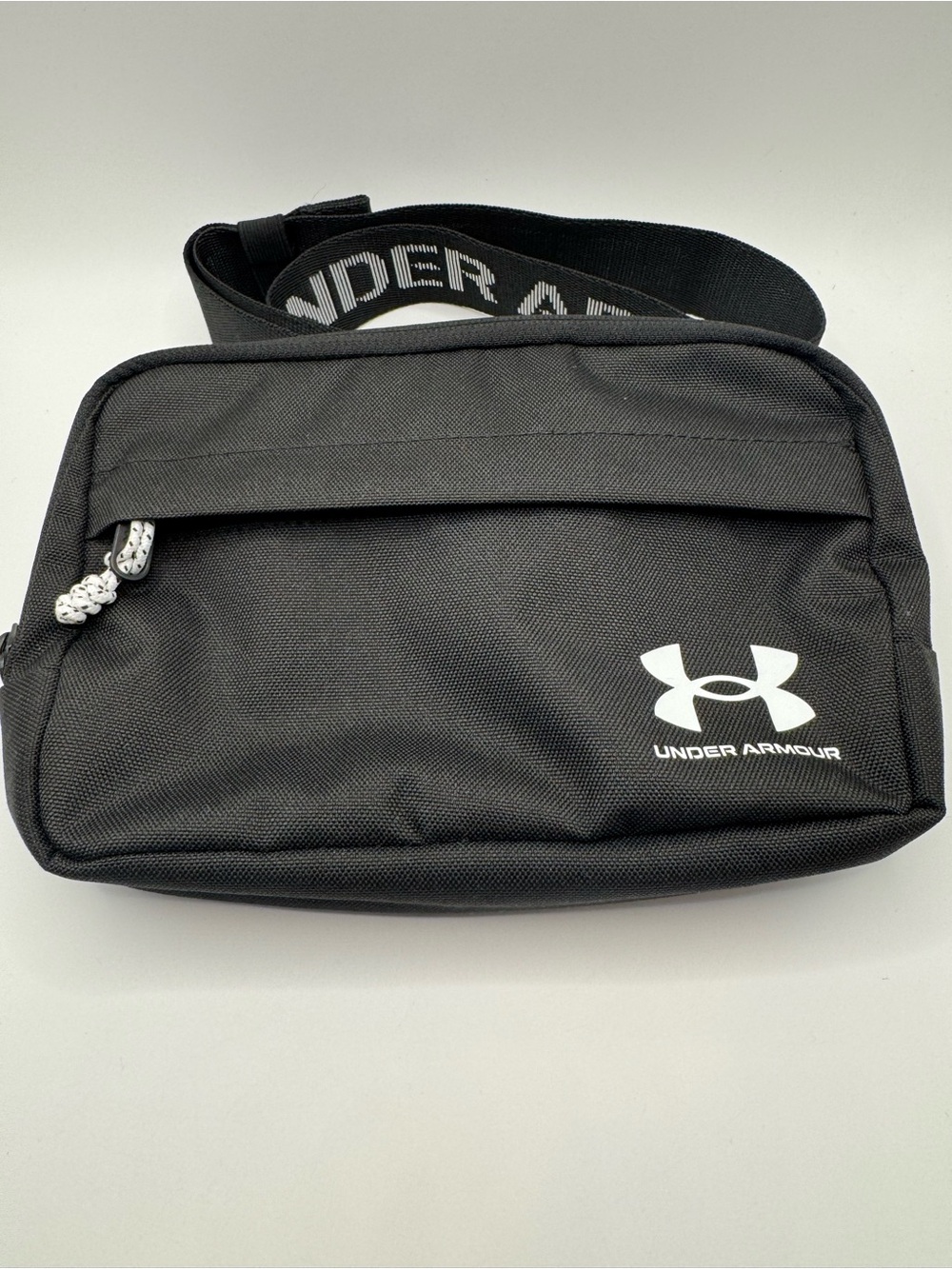 New Under Armour Loudon Crossbody Belt Bag Unisex